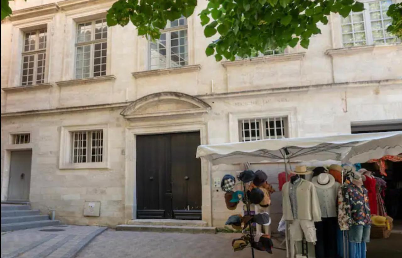 Appart Exceptionnel Place Du Palais Des Papes Wifi Climatisation Avignon Bagian luar foto